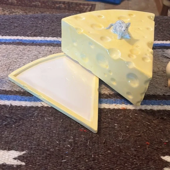 1988 Cheese or food holder. - Picture 3 of 7